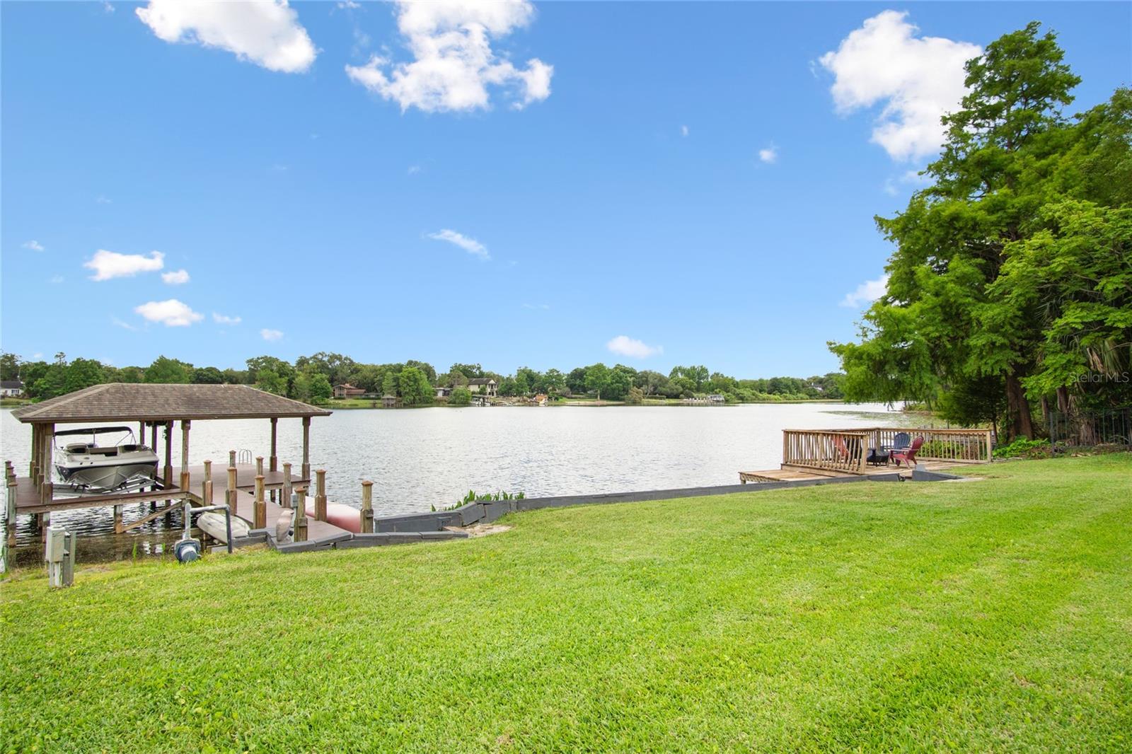 LAKE JENNIE JEWEL HEIGHTS - Residential