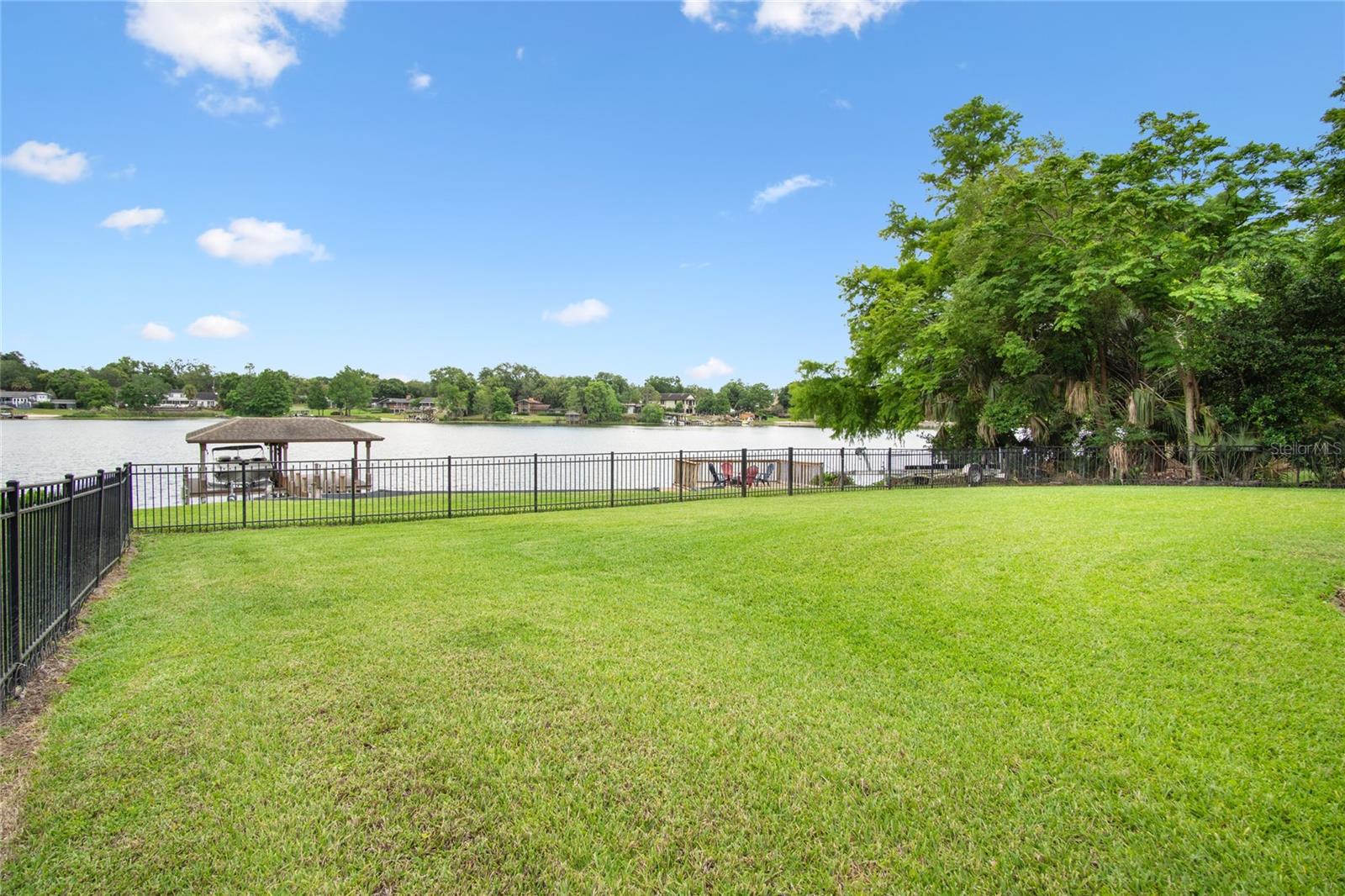 LAKE JENNIE JEWEL HEIGHTS - Residential