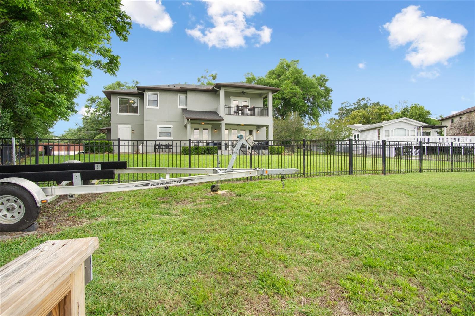 LAKE JENNIE JEWEL HEIGHTS - Residential