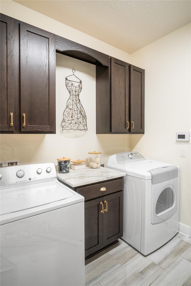 LAKE JENNIE JEWEL HEIGHTS - Residential