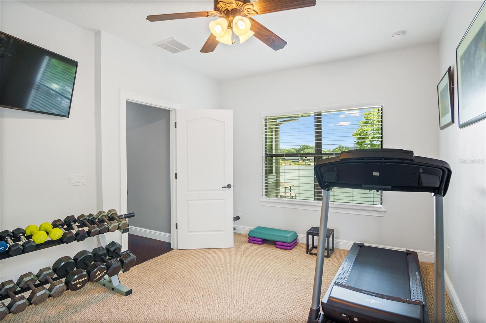LAKE JENNIE JEWEL HEIGHTS - Residential