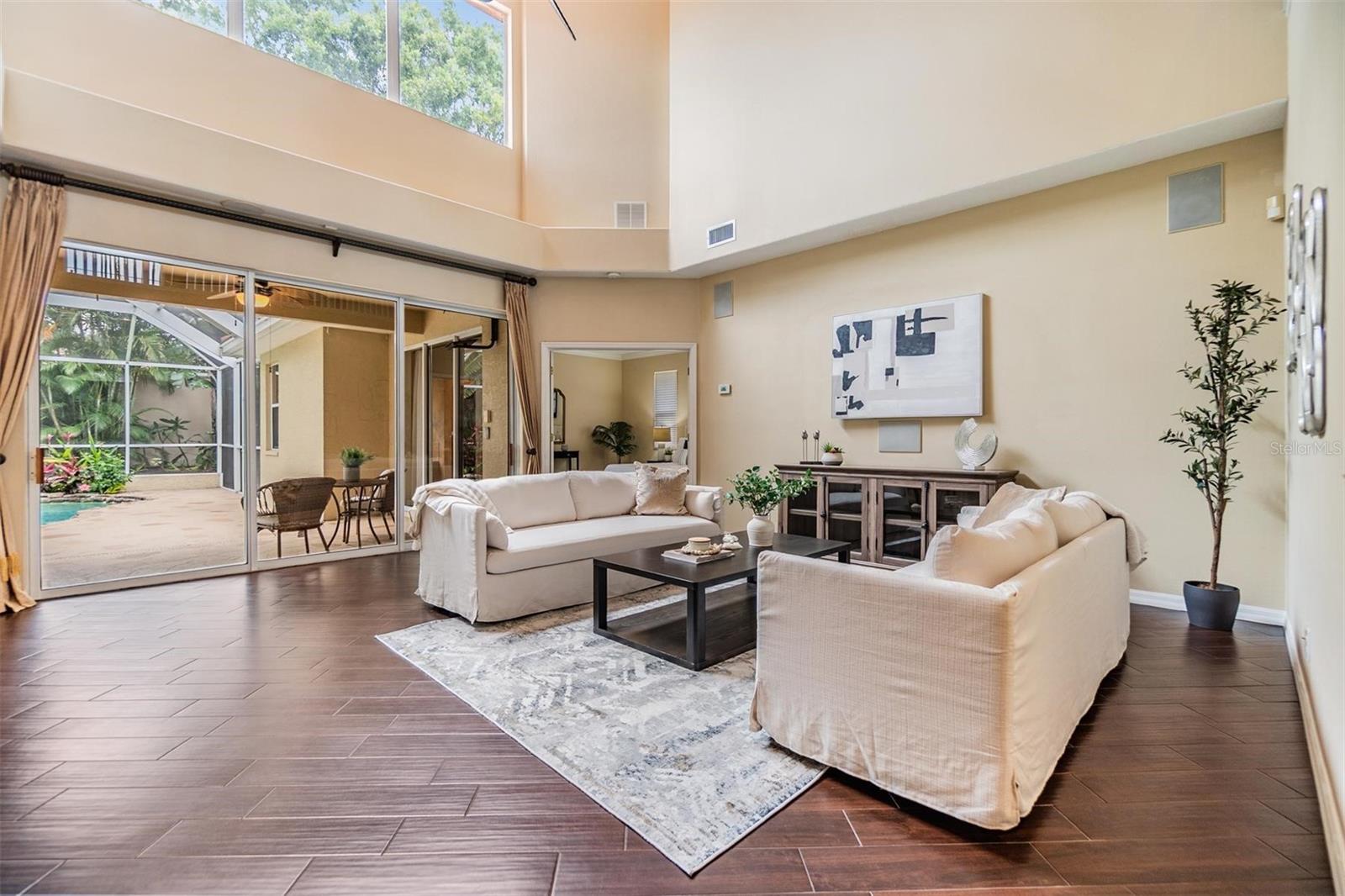2354 MESSENGER CIR