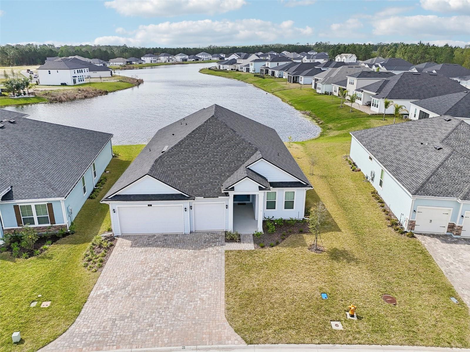 SILVER LANDING - Residential