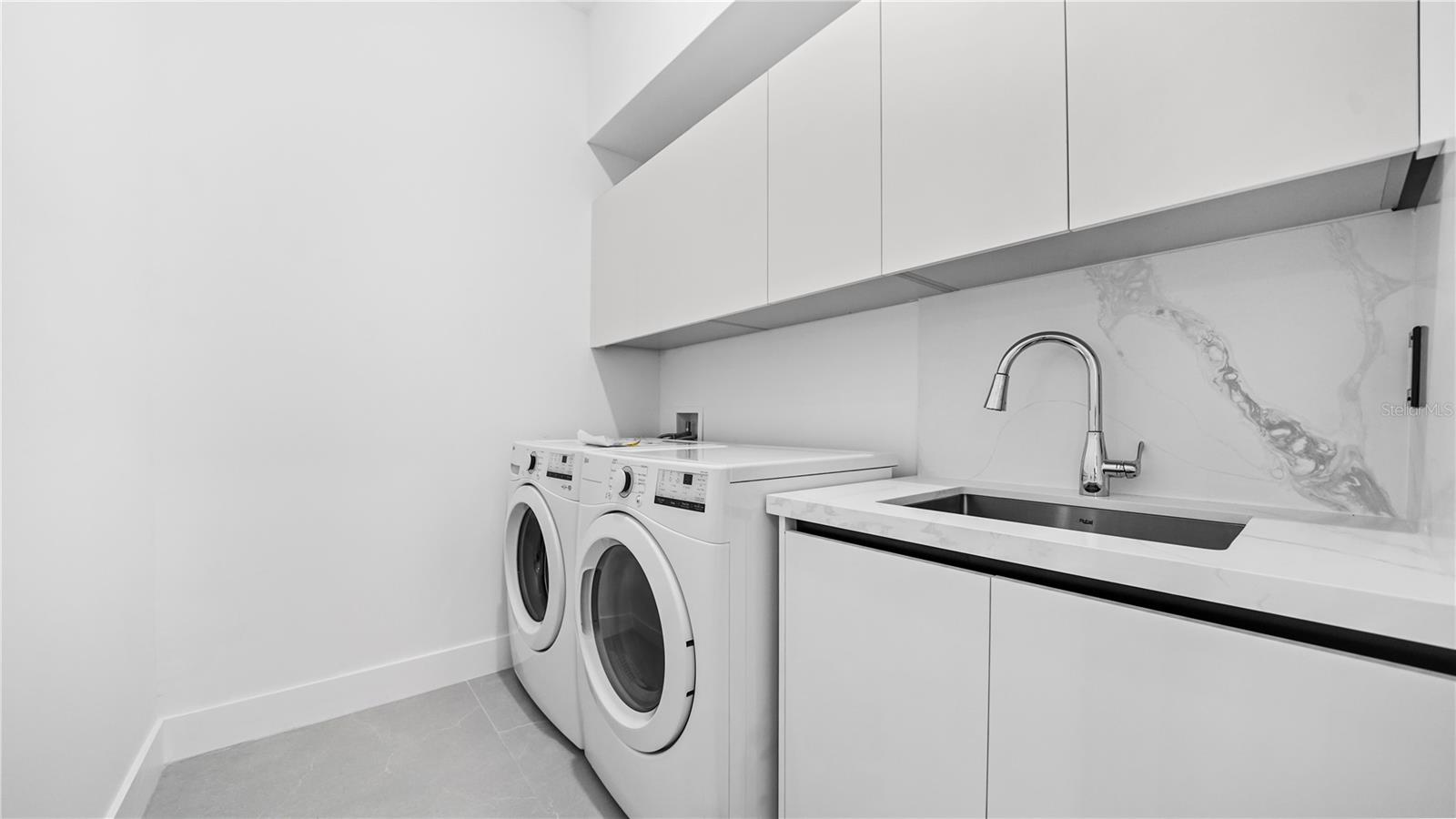 ROTONDA WEST PINE VLY - Residential Lease