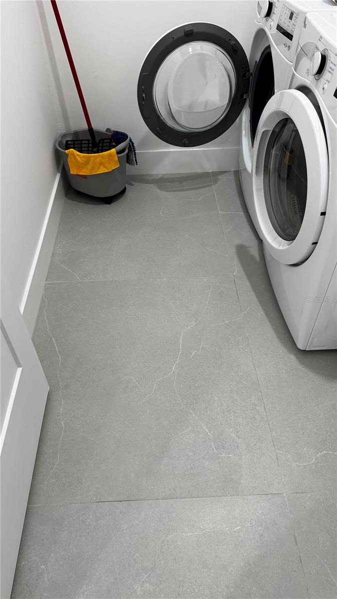 ROTONDA WEST PINE VLY - Residential Lease