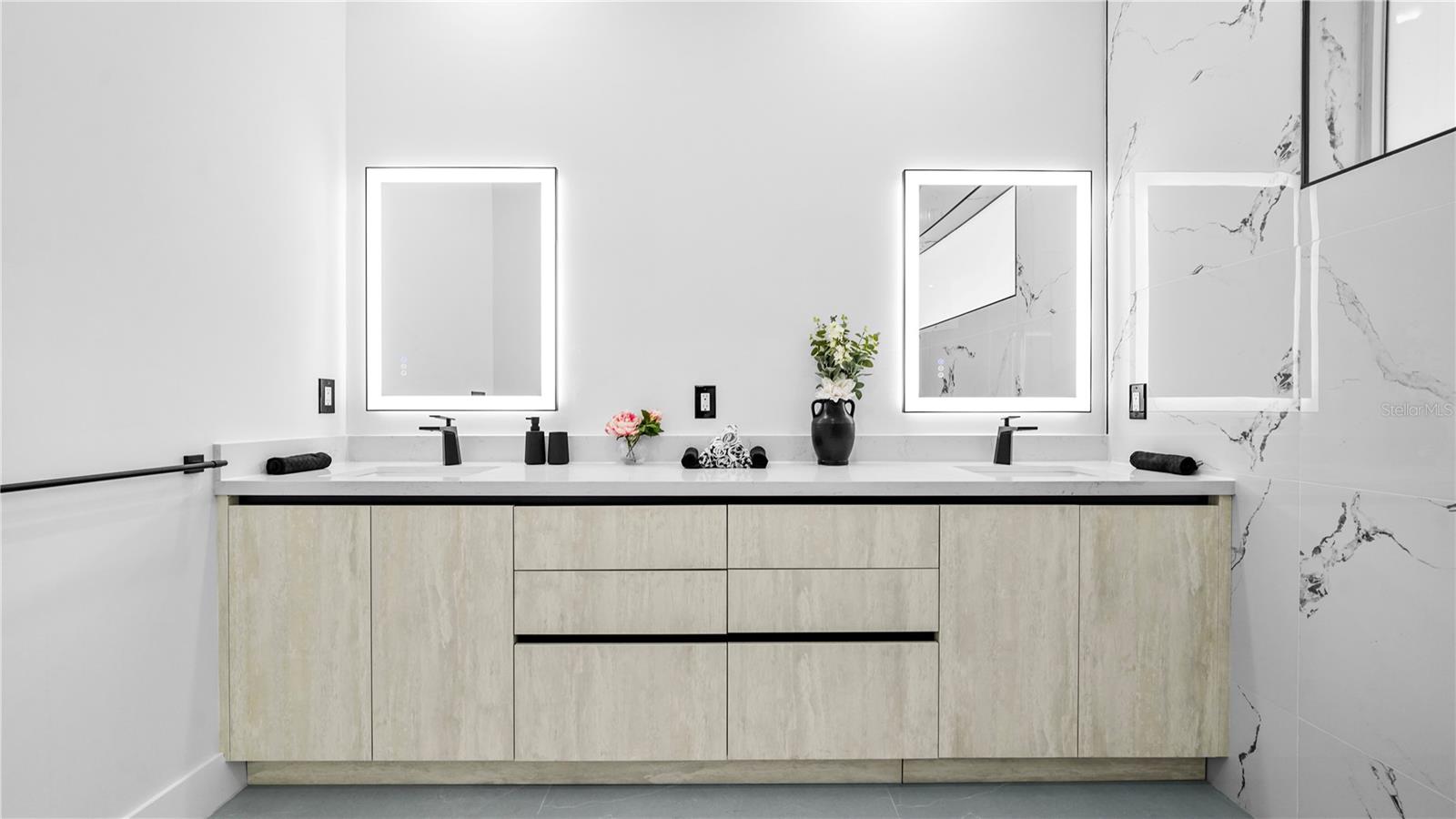 ROTONDA WEST PINE VLY - Residential Lease