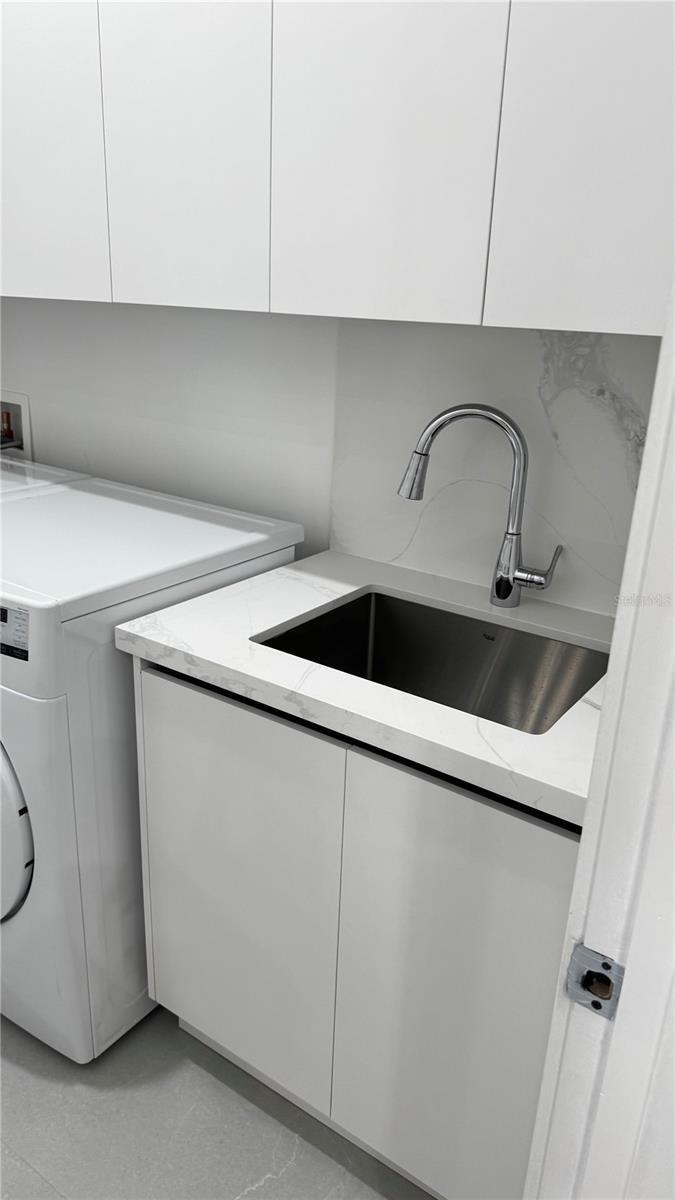 ROTONDA WEST PINE VLY - Residential Lease