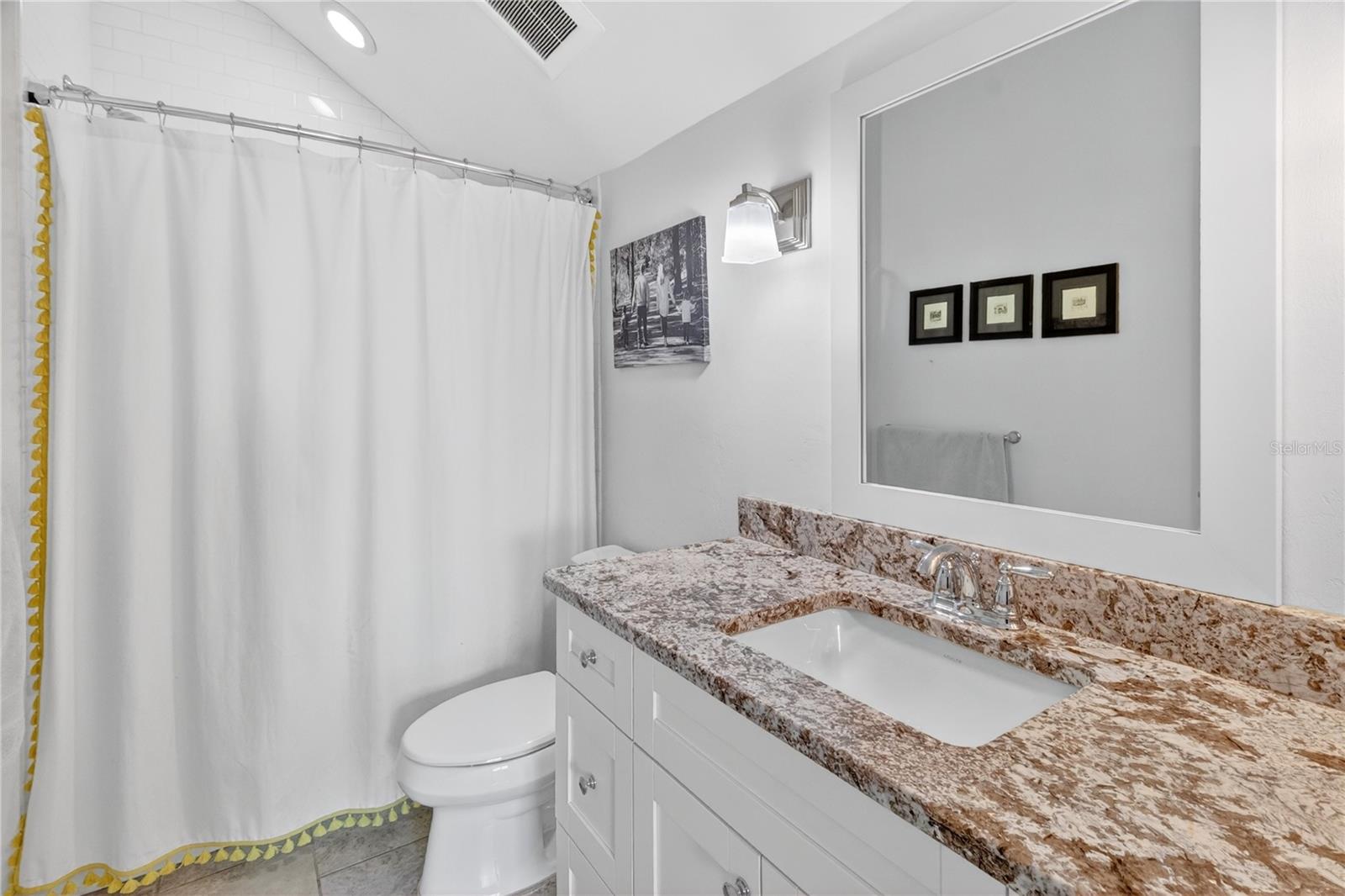 OAKMONT - Residential