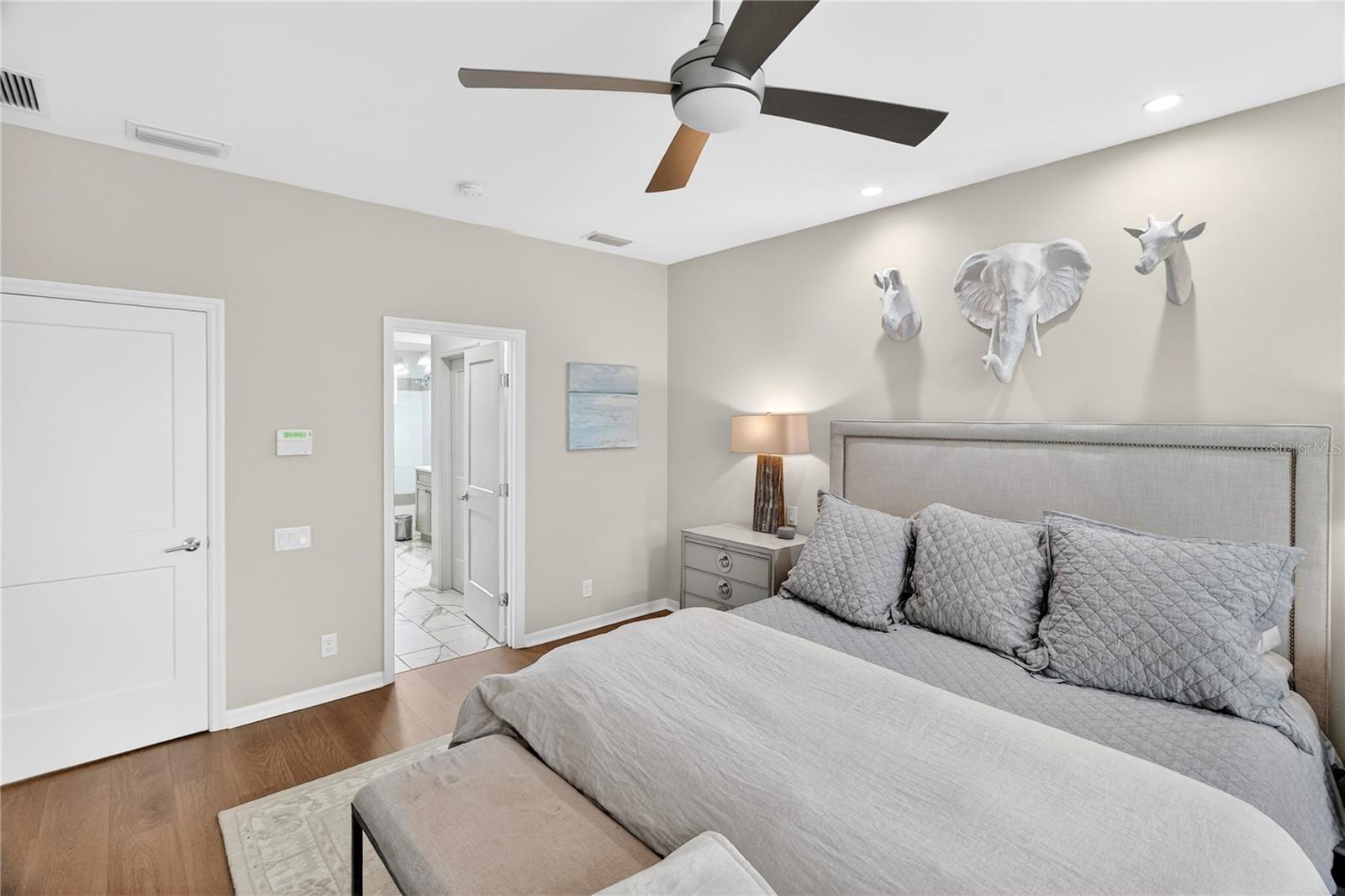 OAKMONT - Residential