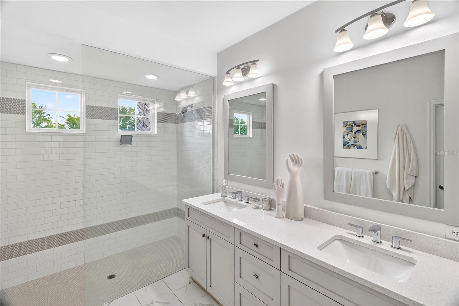 OAKMONT - Residential