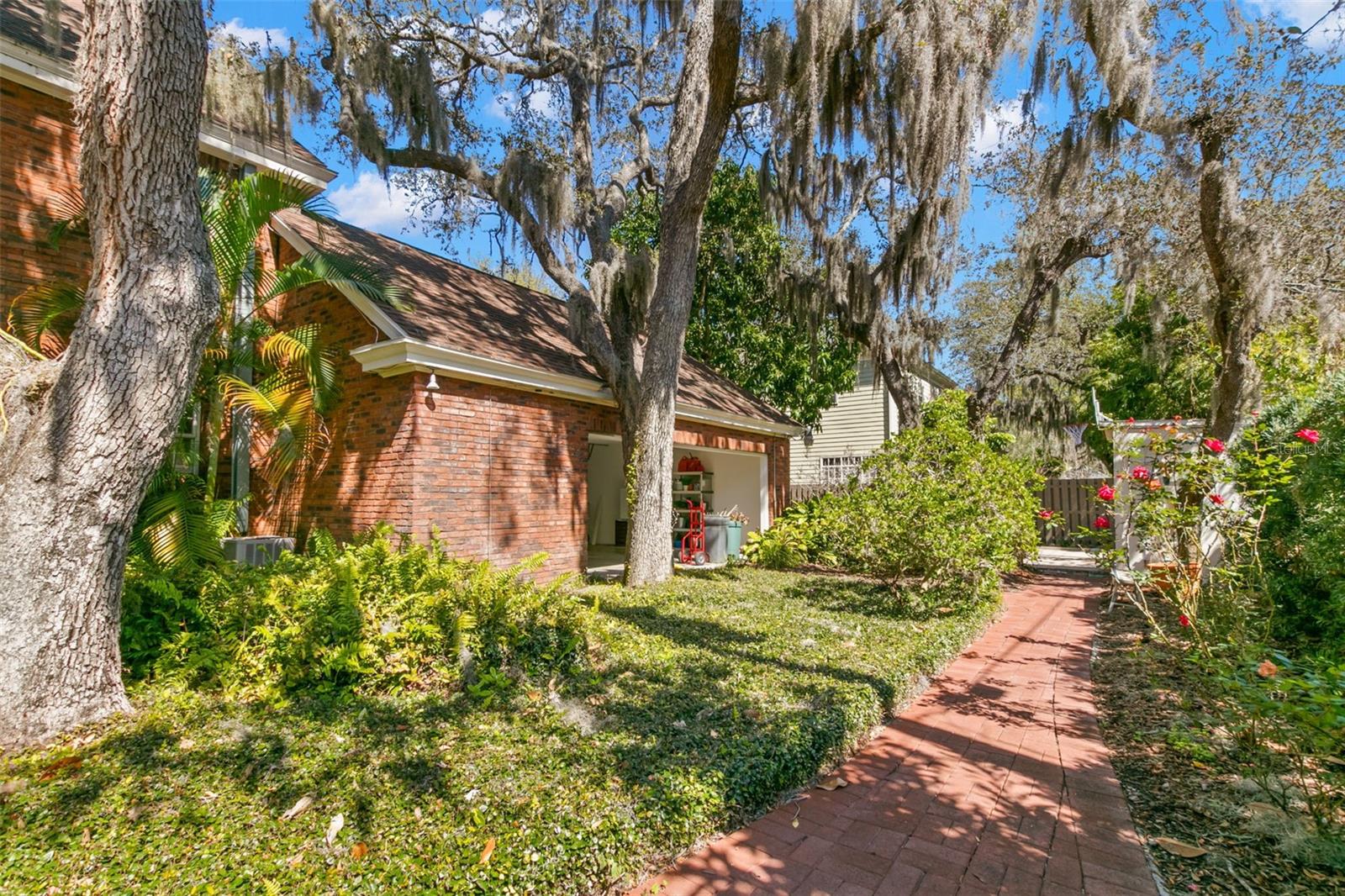 VILLA ROSA PARK - Residential