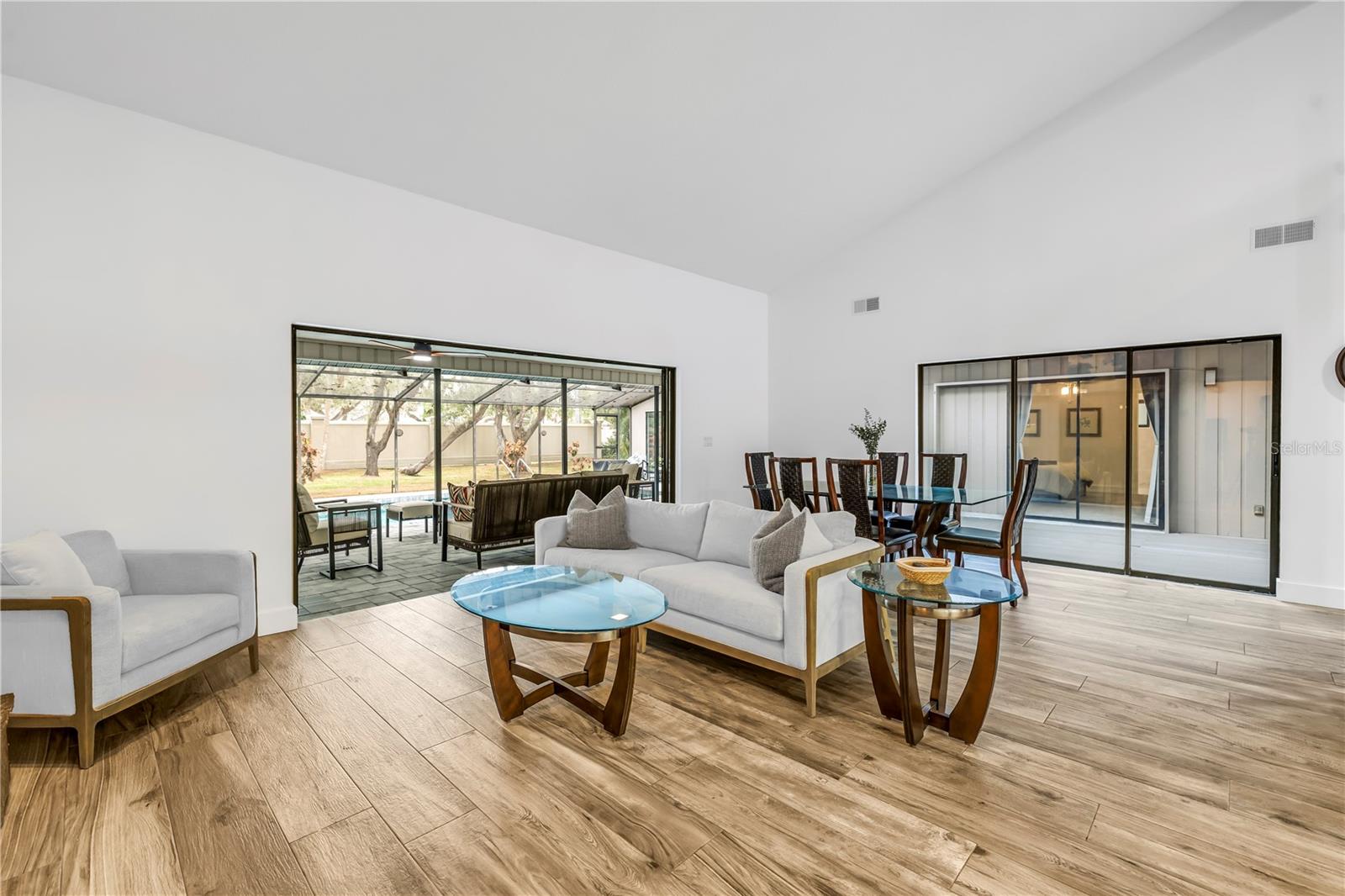 HIDDEN OAKS ESTATES - Residential