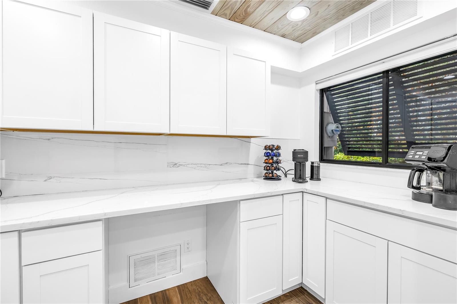 HIDDEN OAKS ESTATES - Residential