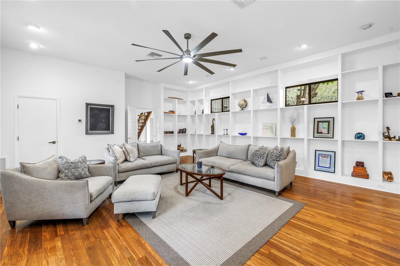 HIDDEN OAKS ESTATES - Residential