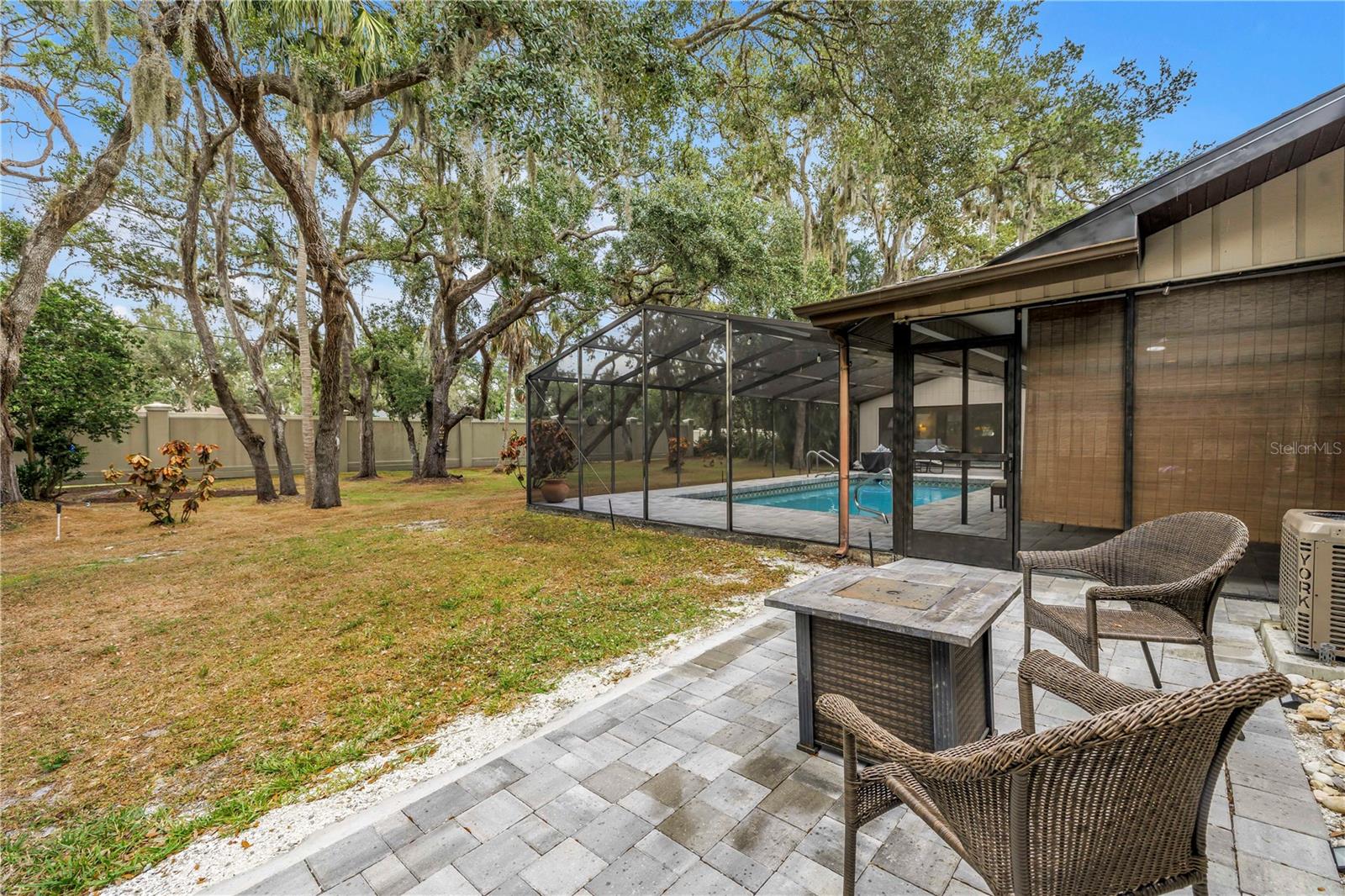 HIDDEN OAKS ESTATES - Residential