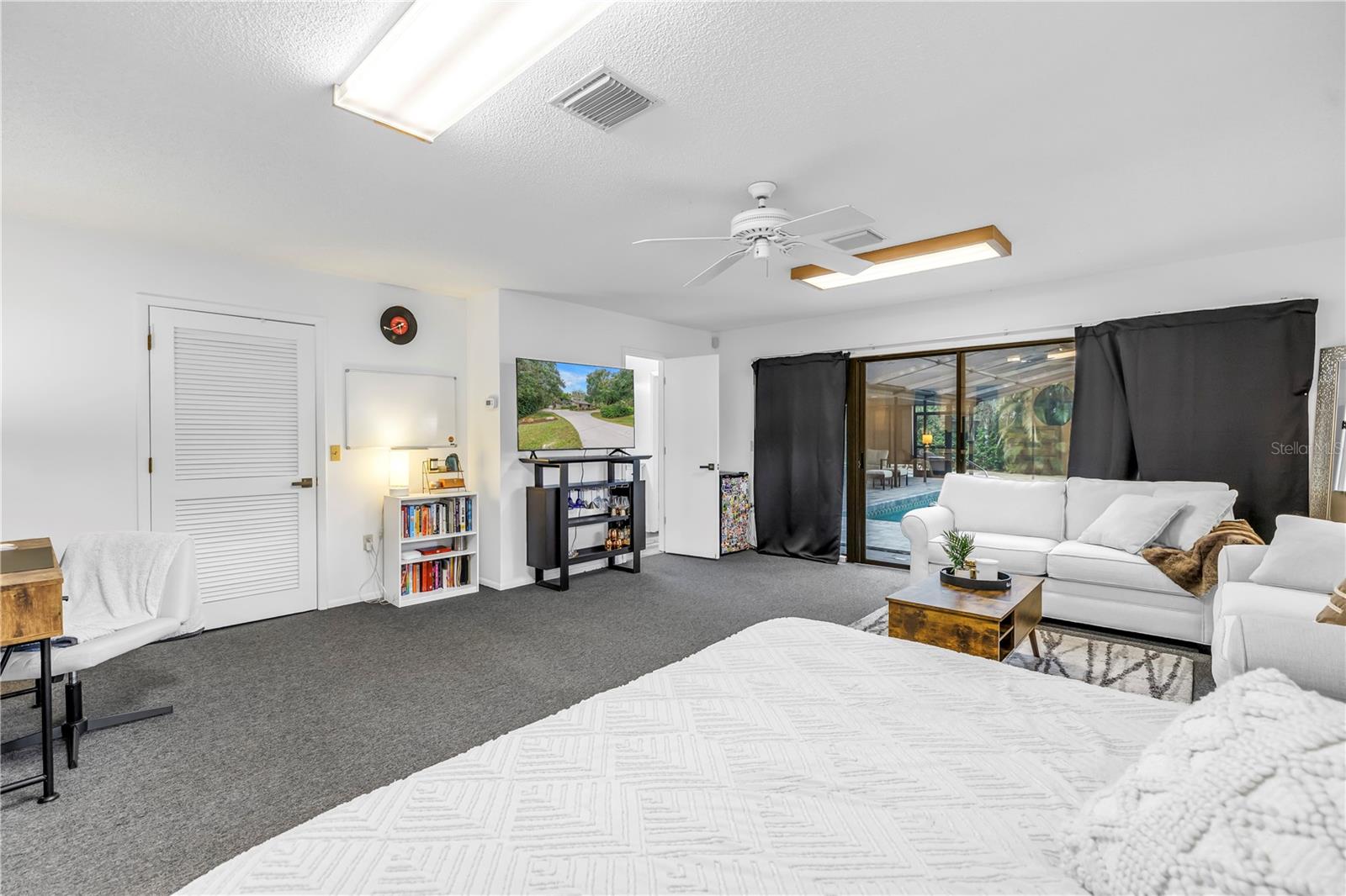 HIDDEN OAKS ESTATES - Residential