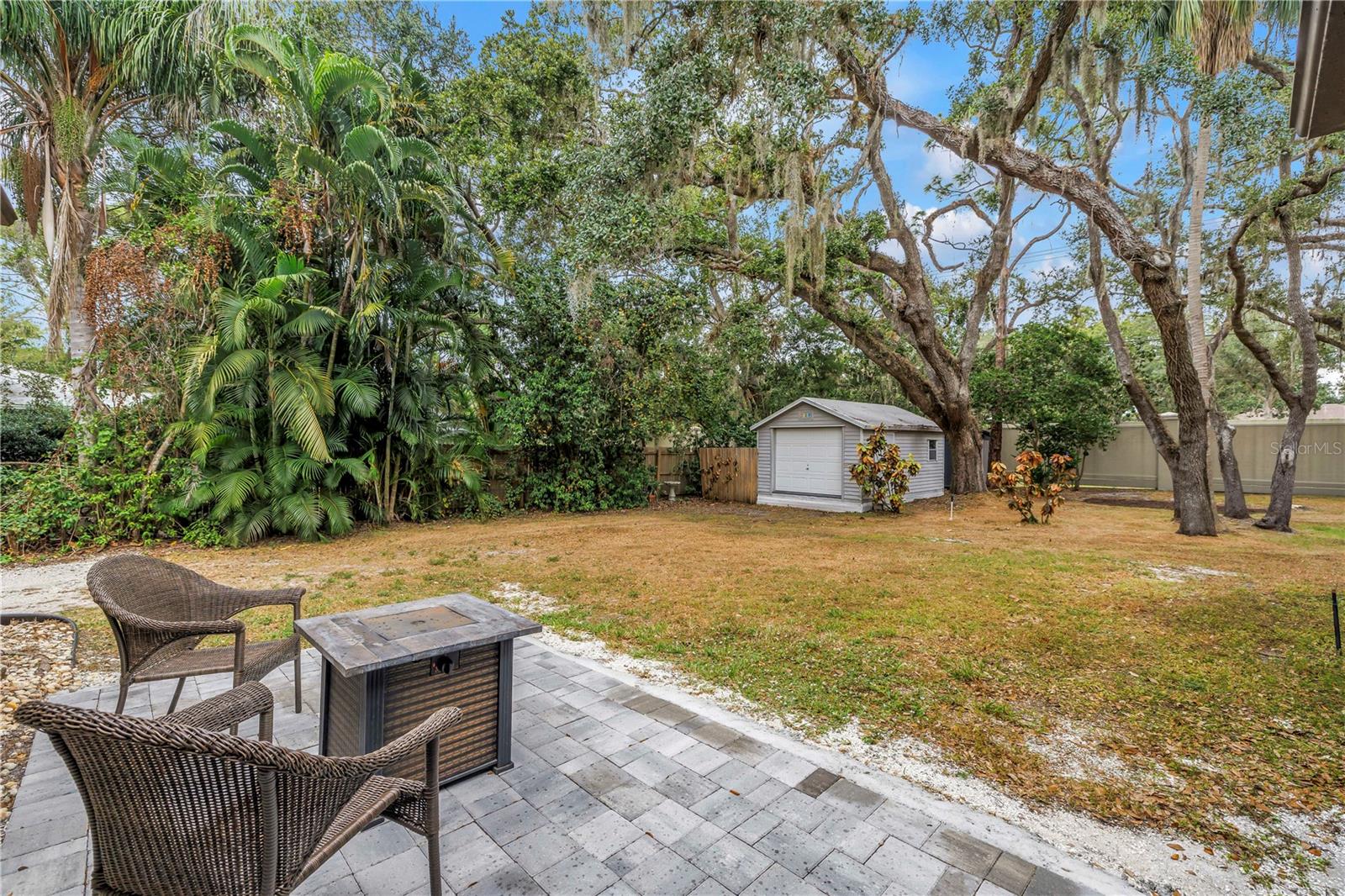 HIDDEN OAKS ESTATES - Residential