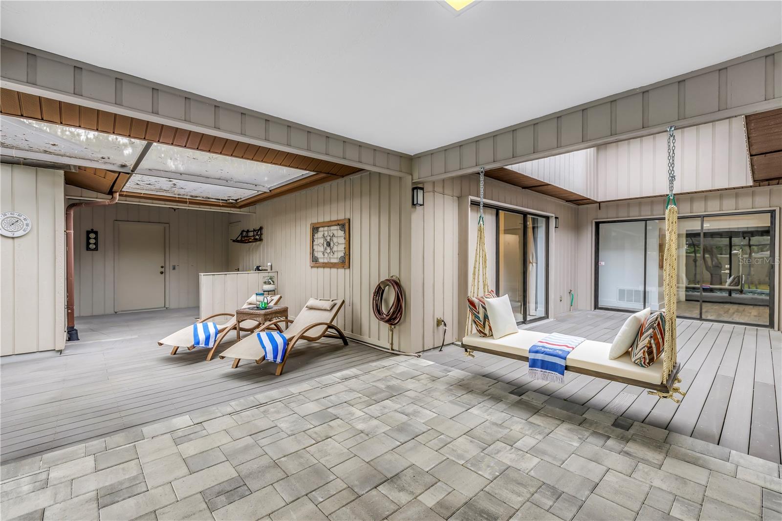 HIDDEN OAKS ESTATES - Residential