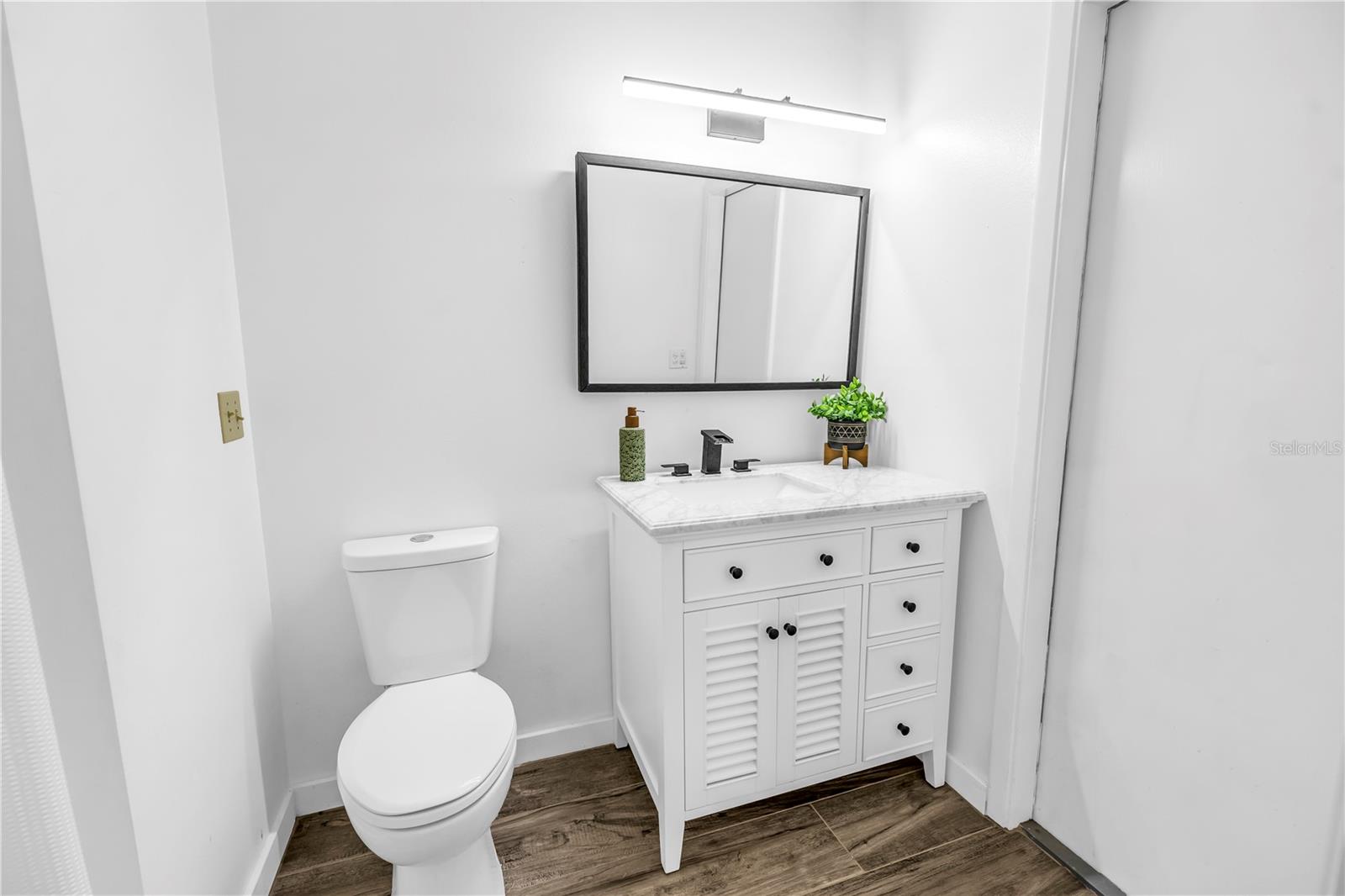 HIDDEN OAKS ESTATES - Residential