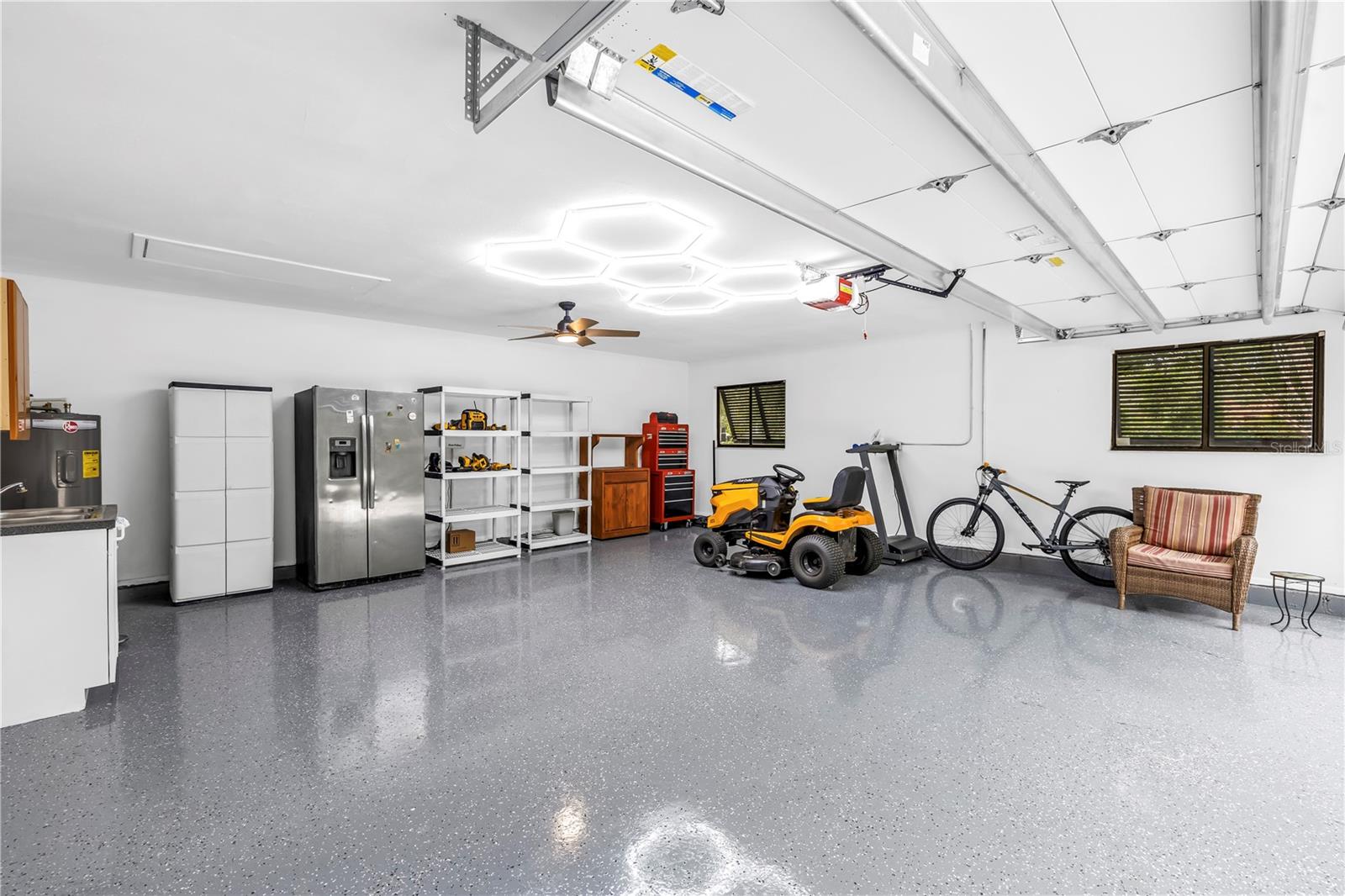 HIDDEN OAKS ESTATES - Residential