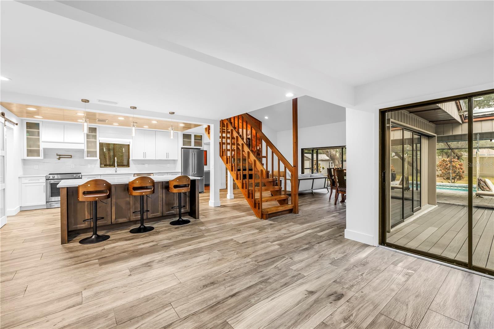 HIDDEN OAKS ESTATES - Residential