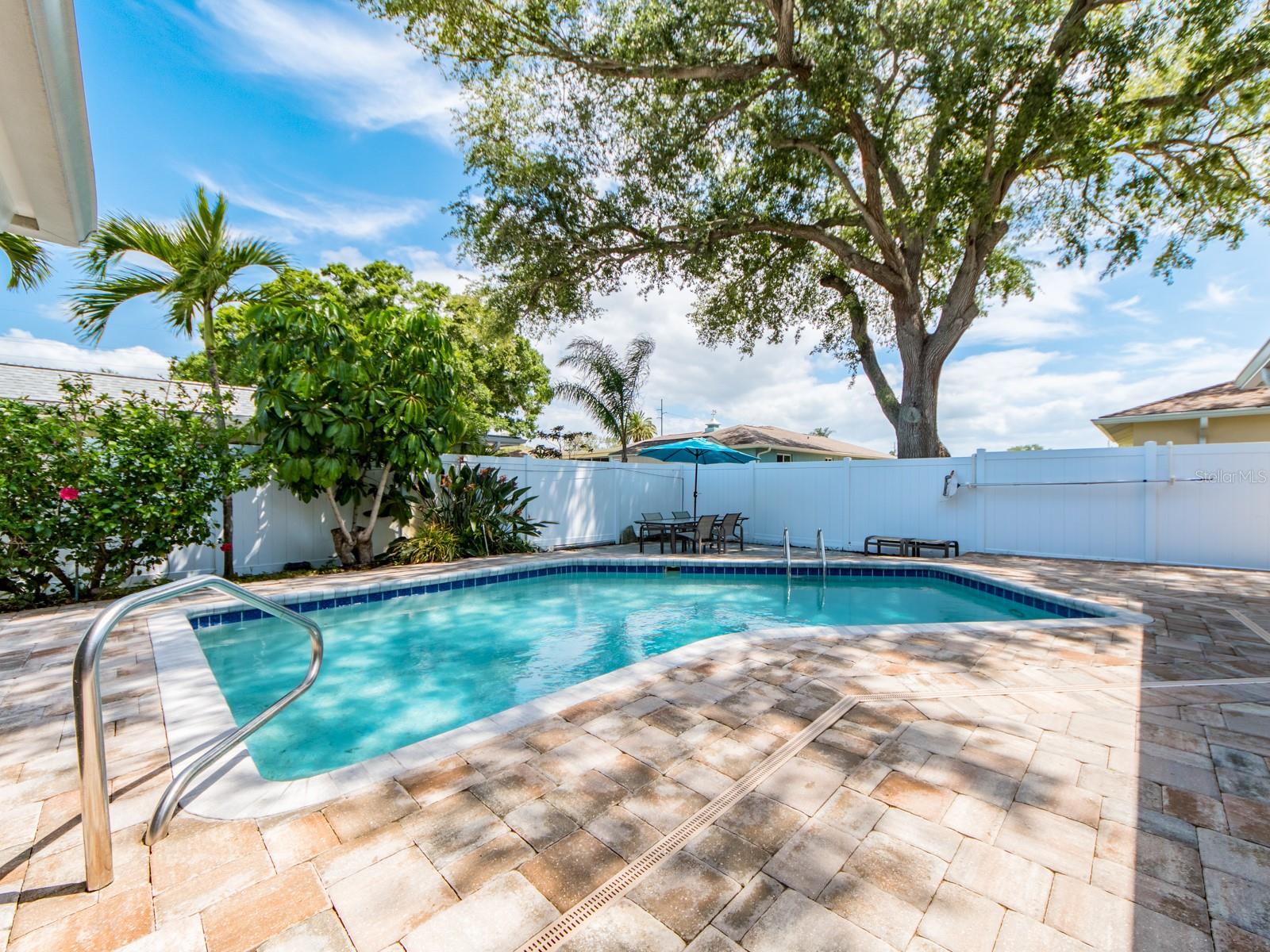 SUNSET LAKE ESTATES - Residential