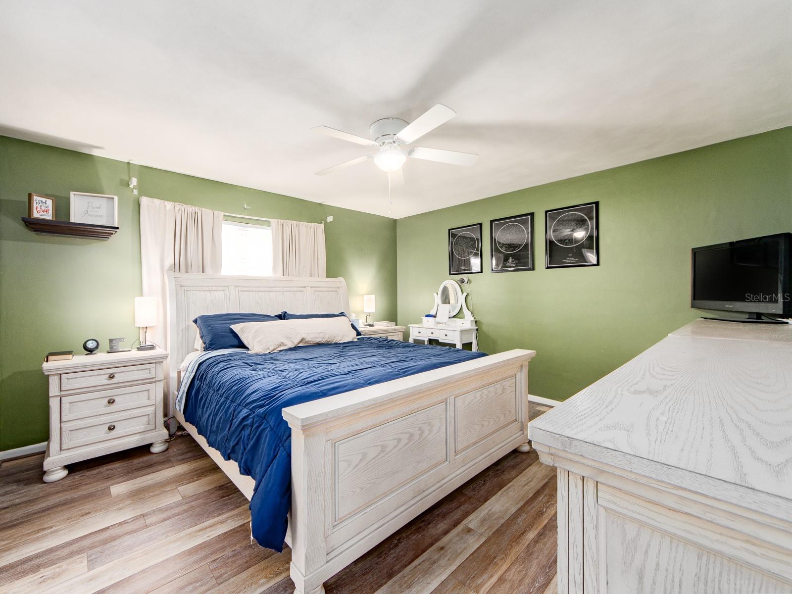 SUNSET LAKE ESTATES - Residential