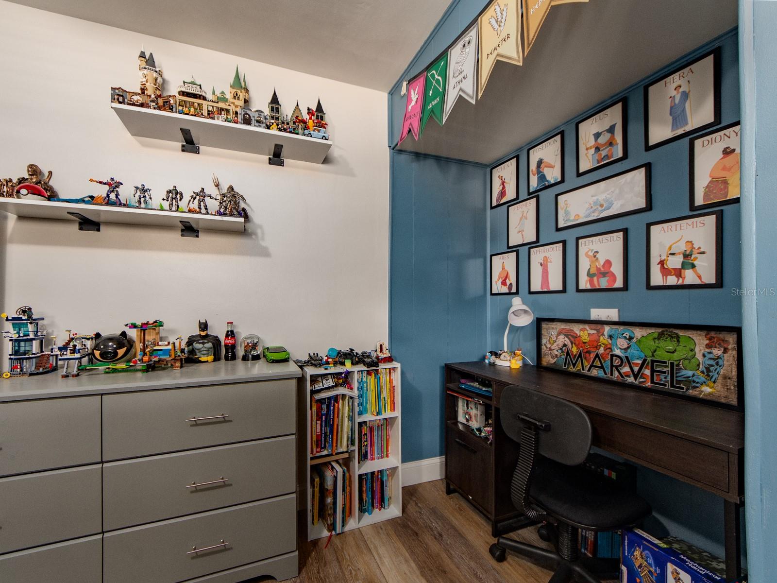 SUNSET LAKE ESTATES - Residential