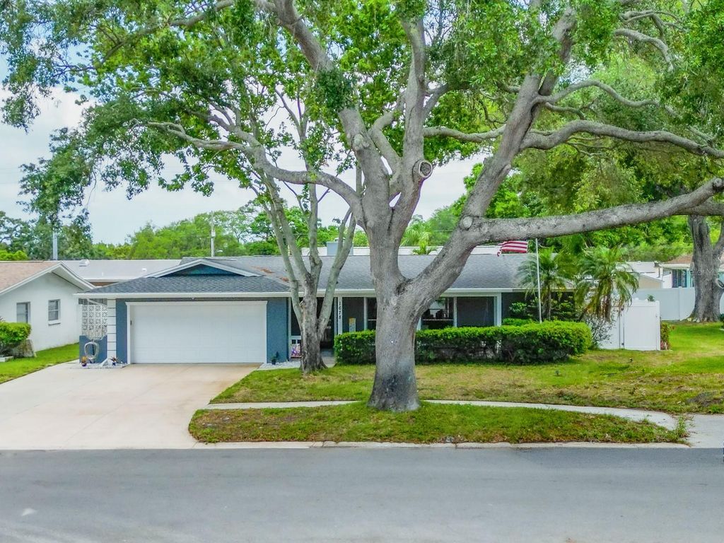 Photo of 1678 Algonquin Drive, Clearwater, FL 33755 (MLS # TB8500971)