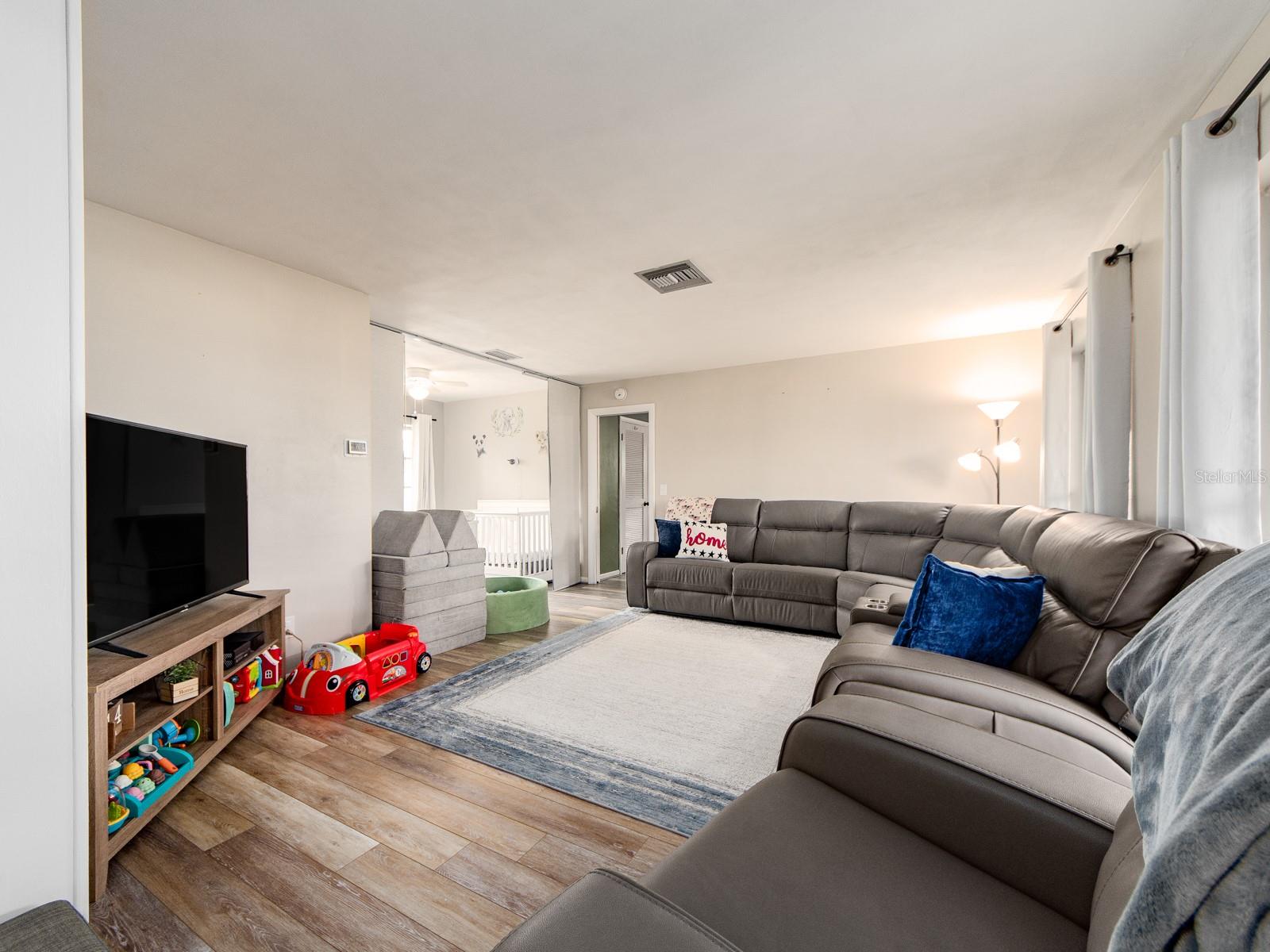 SUNSET LAKE ESTATES - Residential