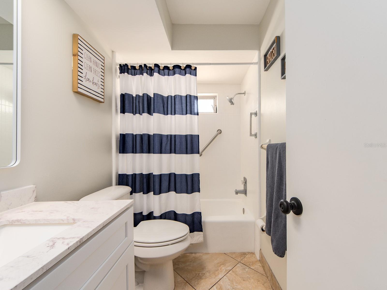 SUNSET LAKE ESTATES - Residential