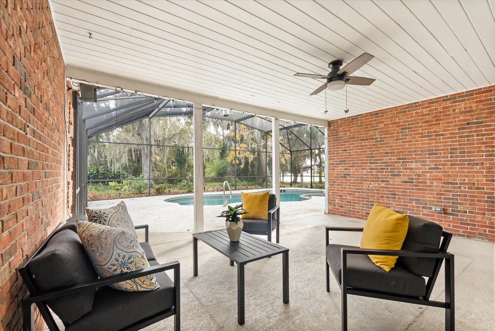 CAMELOT - Residential