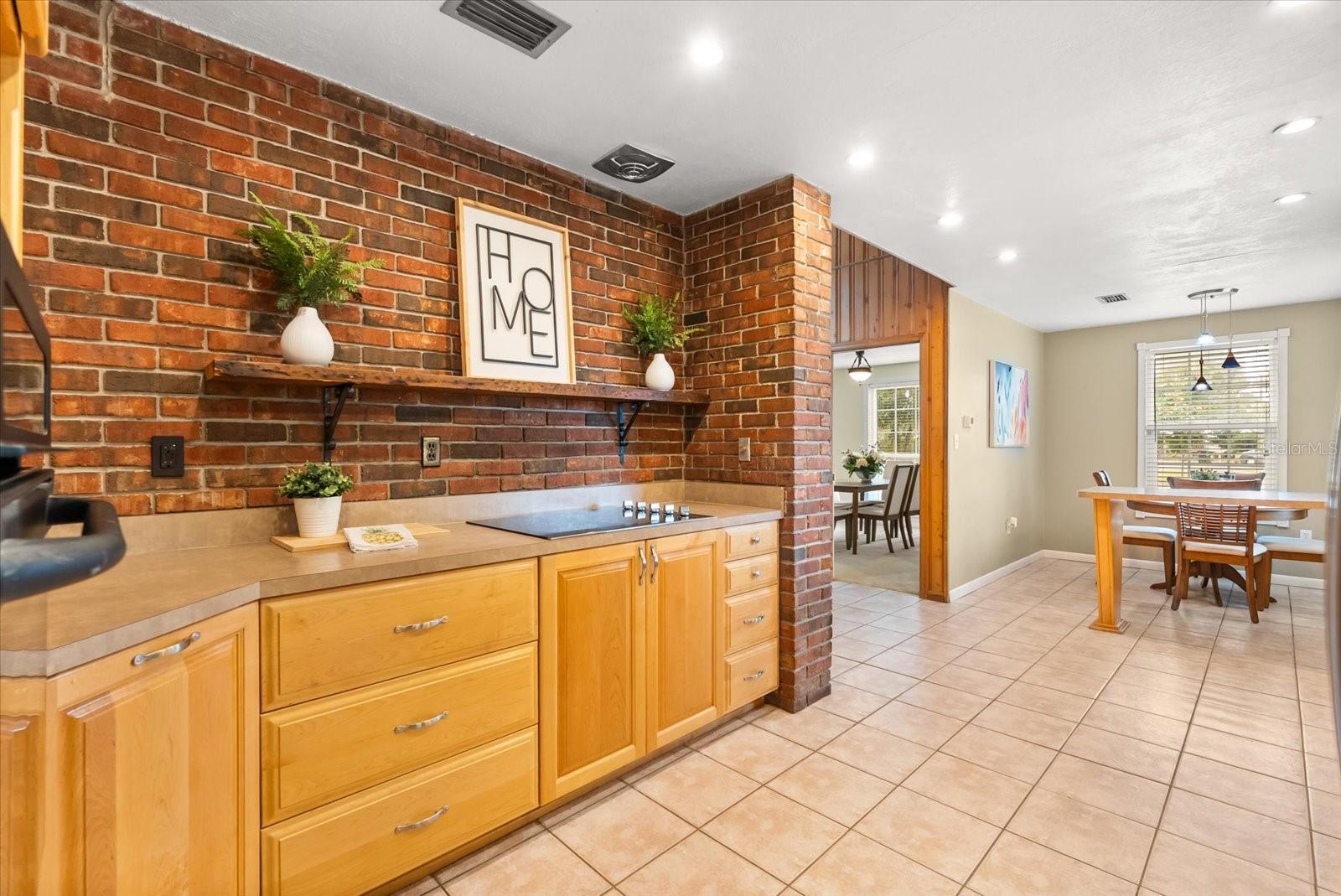 CAMELOT - Residential