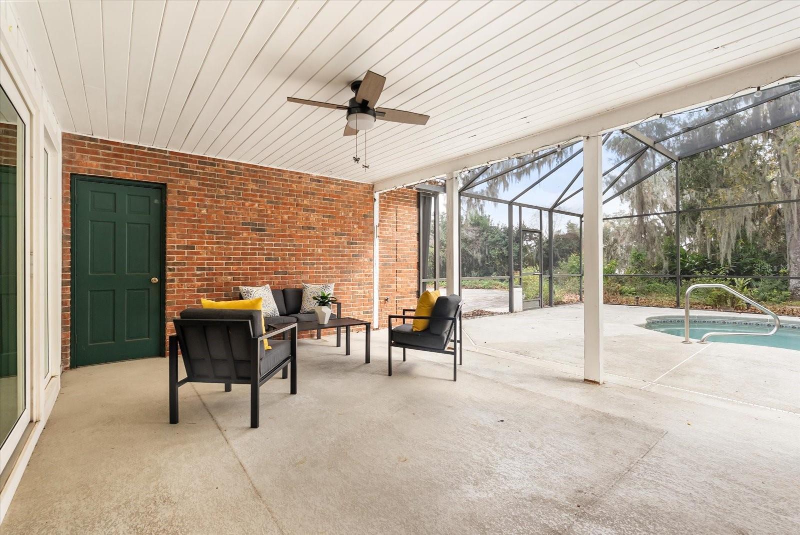 CAMELOT - Residential