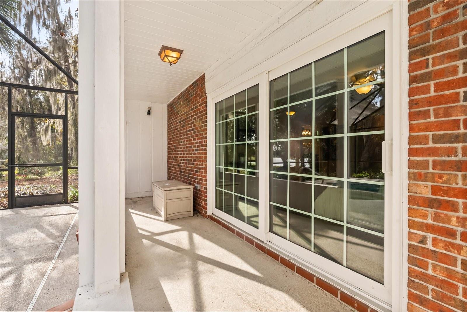 CAMELOT - Residential