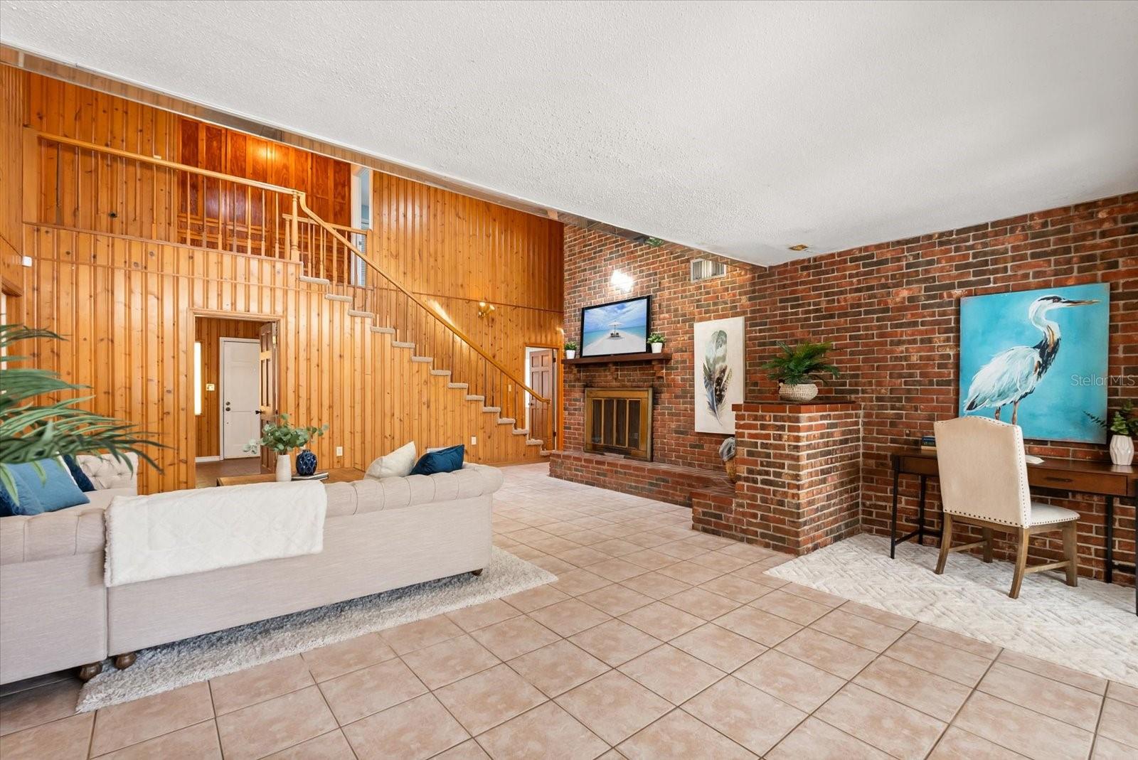 CAMELOT - Residential