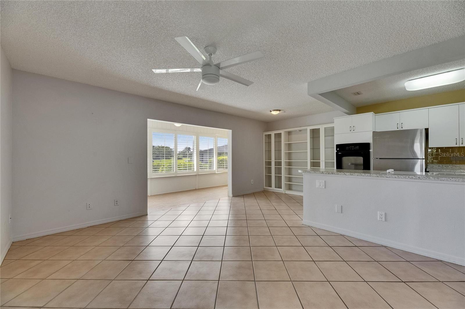 1903 CANTERBURY LANE B24