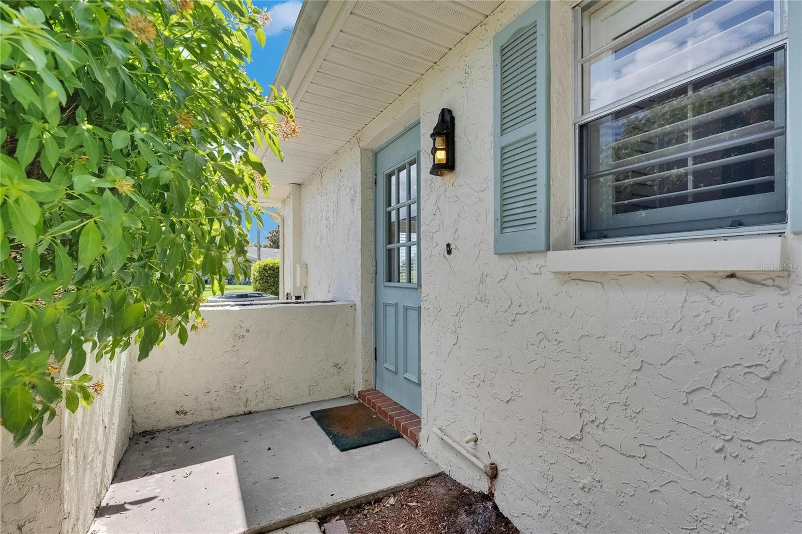 1903 CANTERBURY LANE B24
