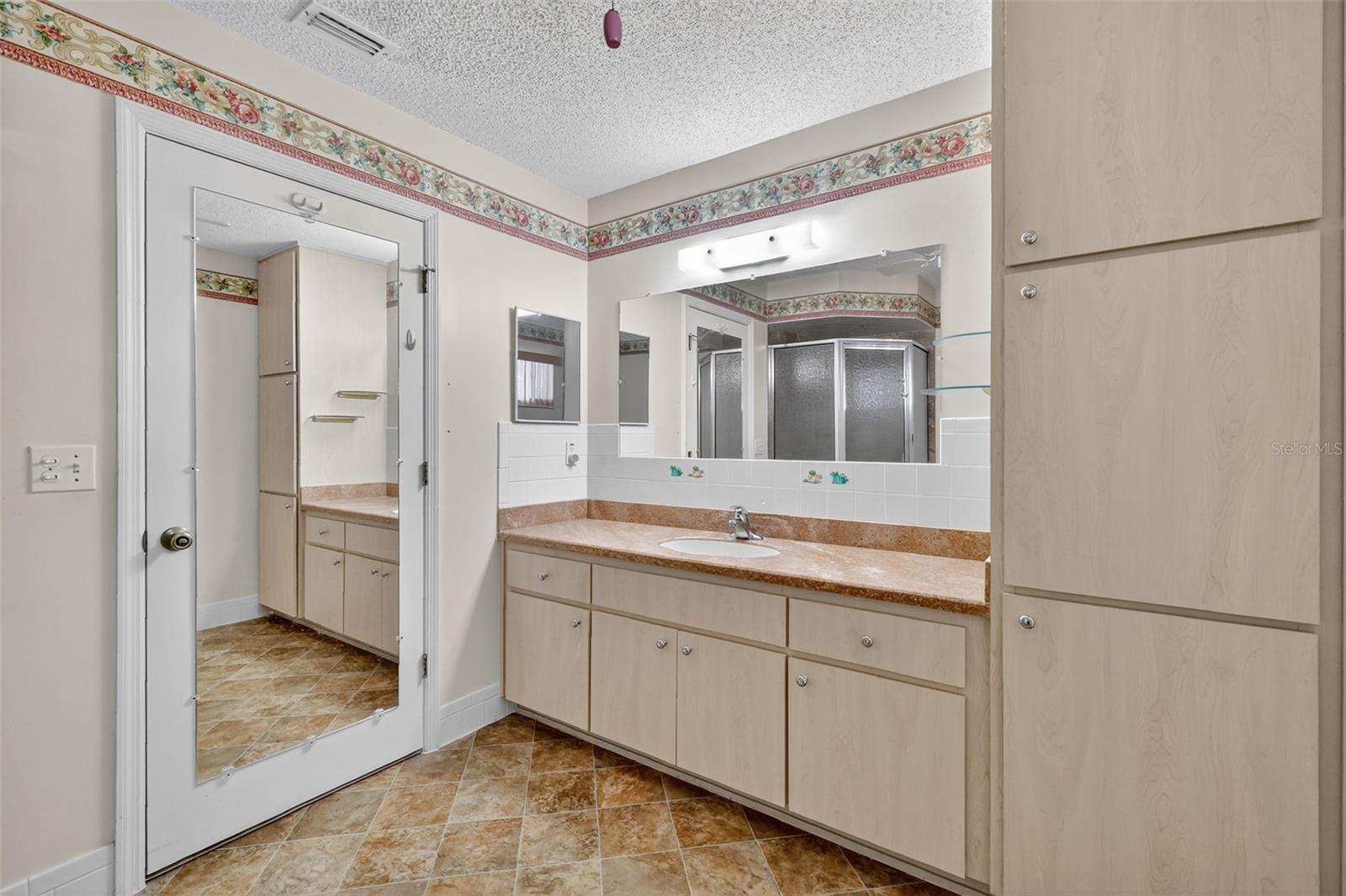 SPRUCE CREEK SOUTH - Residential