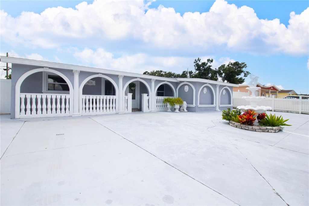 Photo of 4516 W Knox St, Tampa, FL 33614 (MLS # TB8413157)