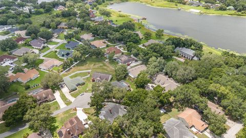 A home in LAKELAND