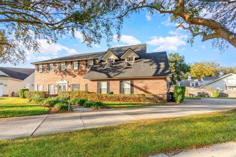 A home in LAKELAND