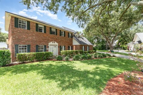 A home in LAKELAND