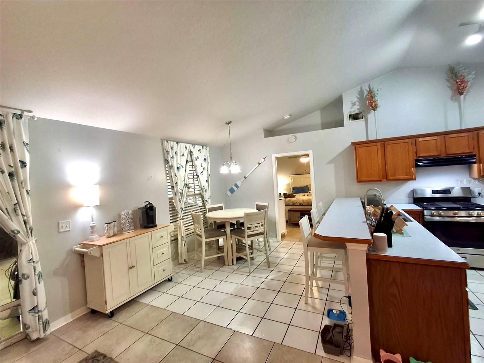 11048 ROSEHILL DRIVE