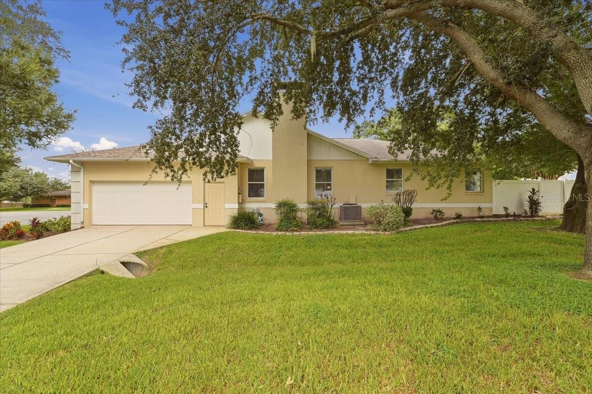 2084 HIGH VISTA DRIVE