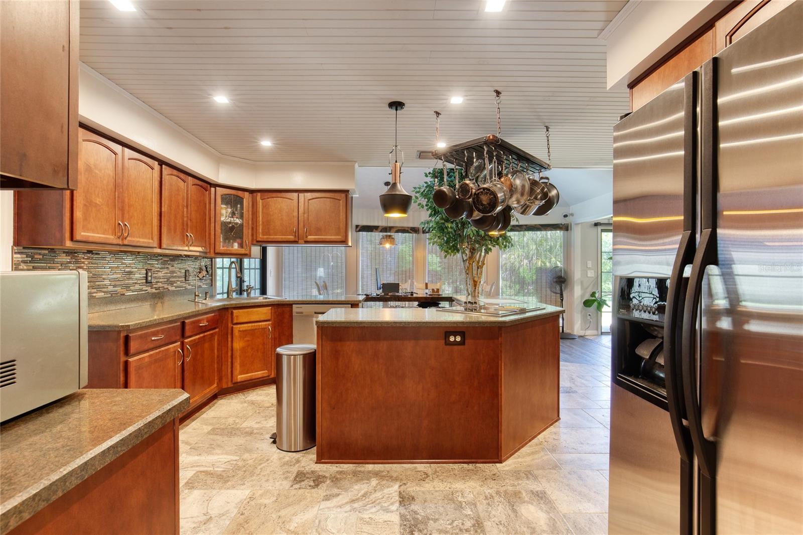 FOX HOLLOW - Residential