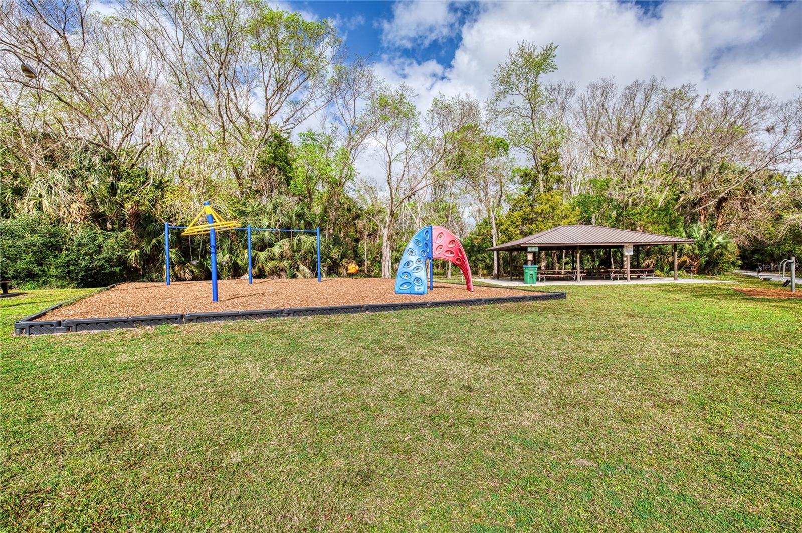 FOX HOLLOW - Residential