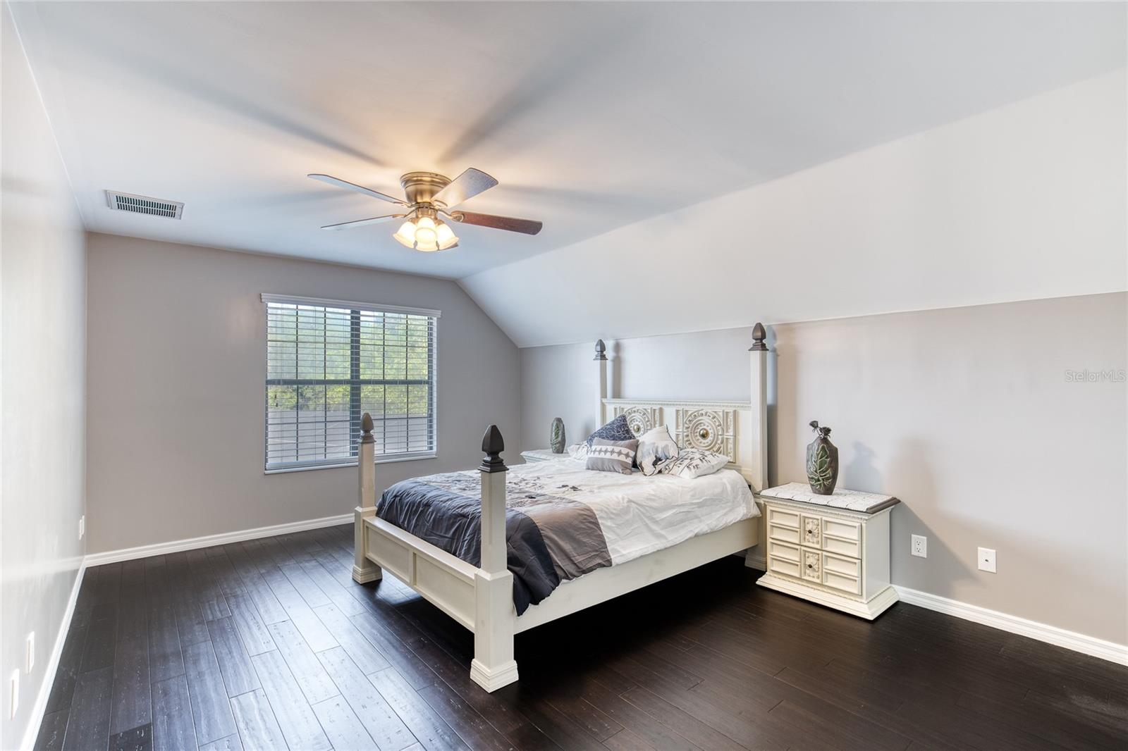 FOX HOLLOW - Residential