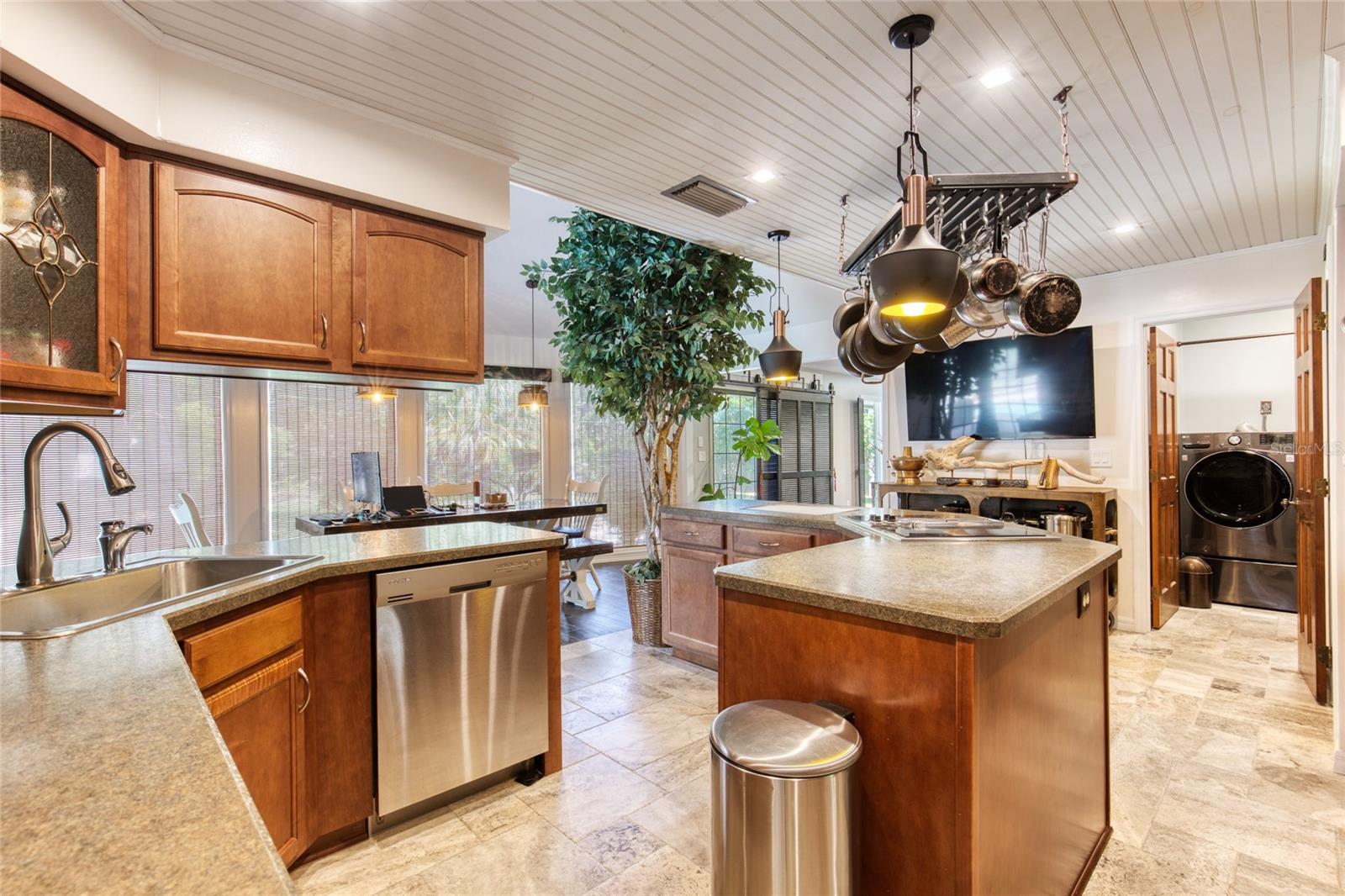 FOX HOLLOW - Residential