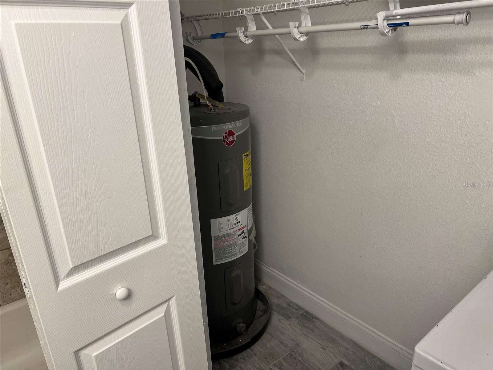 SOUTH TAMPA SUB - Residential Lease